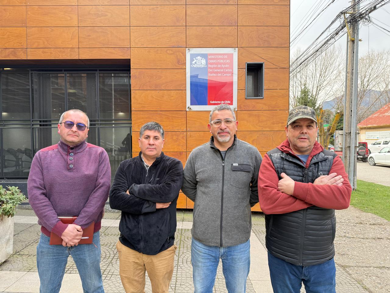 GREMIOS DEL TRANSPORTE DE LA REGIÓN DE AYSÉN SE DECLARAN EN ALERTA AMARILLA POR RIESGO DE DESABASTECIMIENTO:                                            EXIGEN SUBSIDIO PARA REFORZAR RUTA QUELLÓN–CISNES