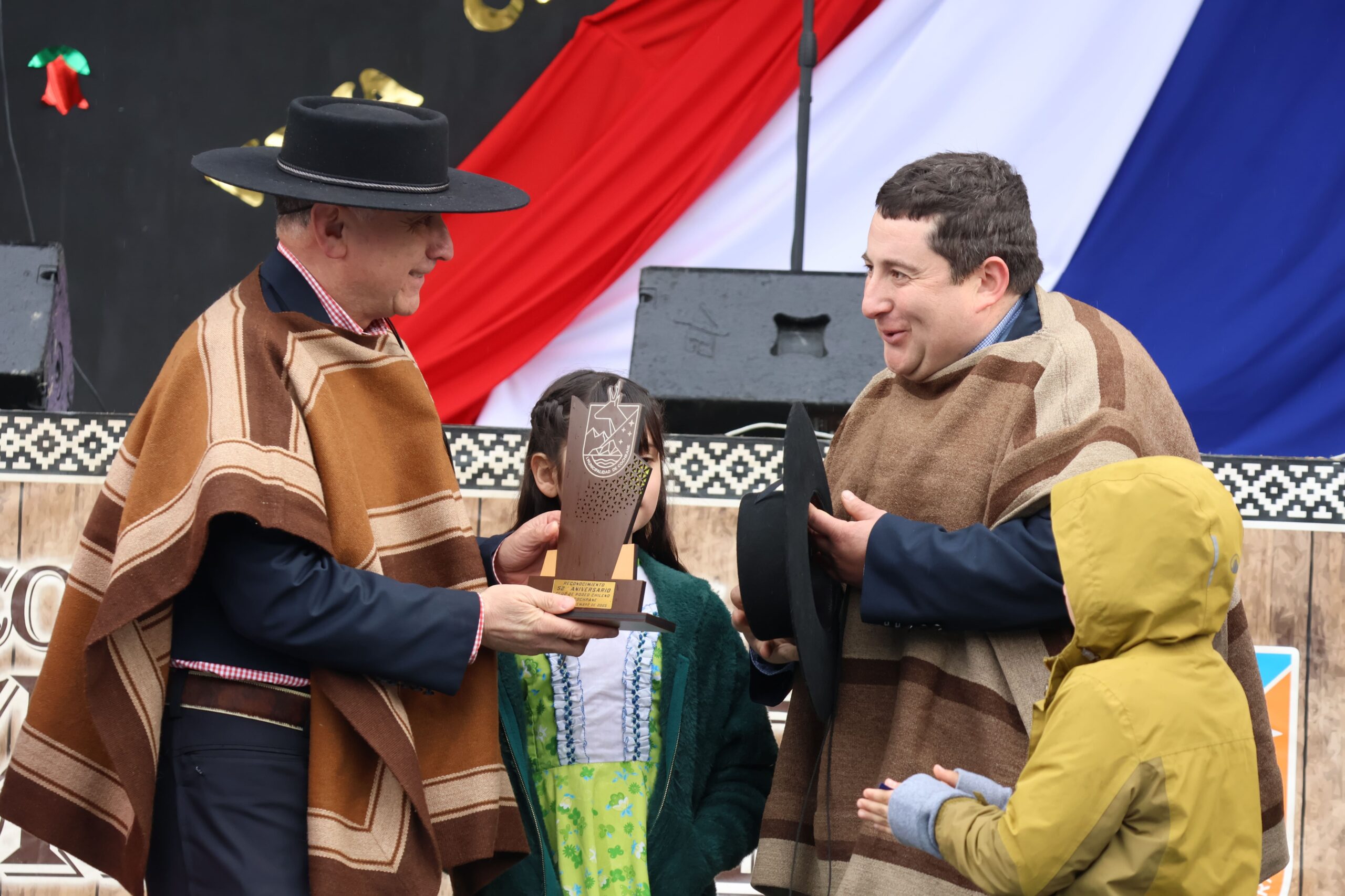 CLUB DE RODEO CHILENO DE COCHRANE CELEBRÓ 52 AÑOS DE HISTORIA, TRADICIÓN Y ARRAIGO HUASO