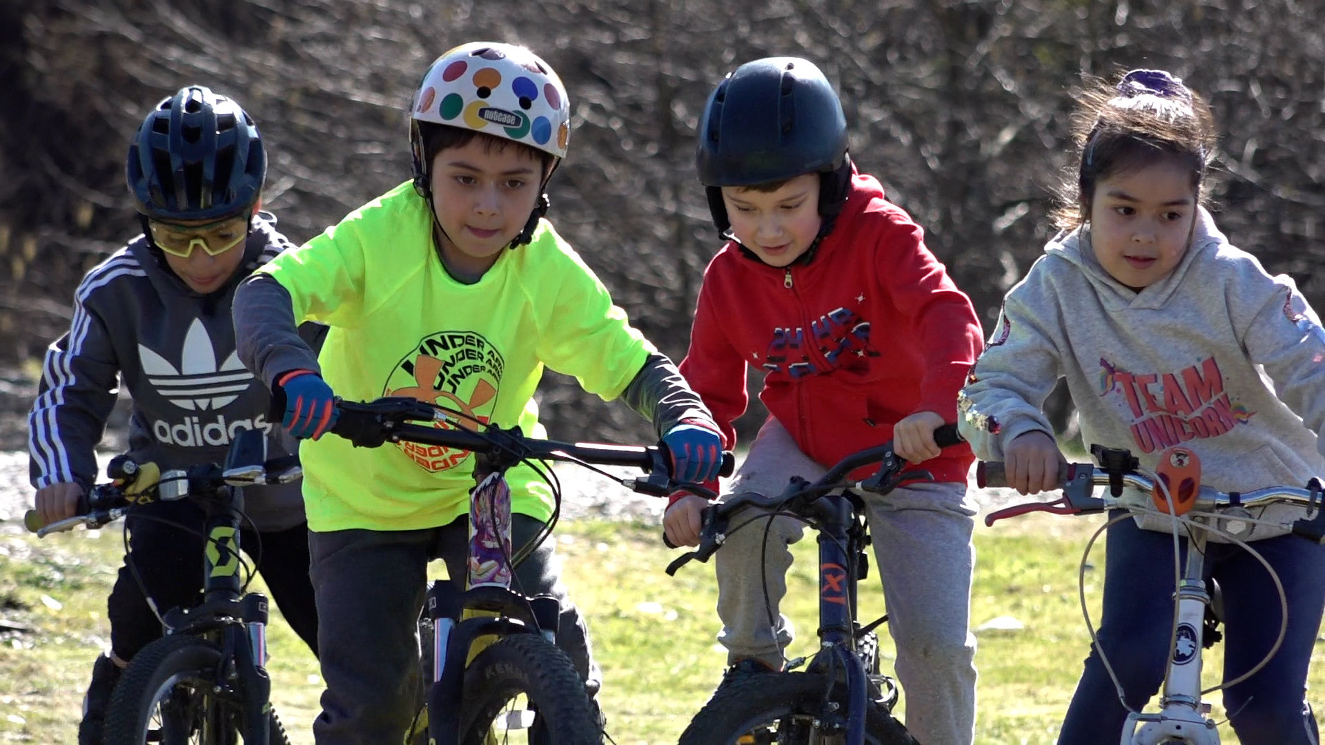 “Mountain Bike Junior” tuvo su primera jornada en Puerto Aysén con gran participación familiar