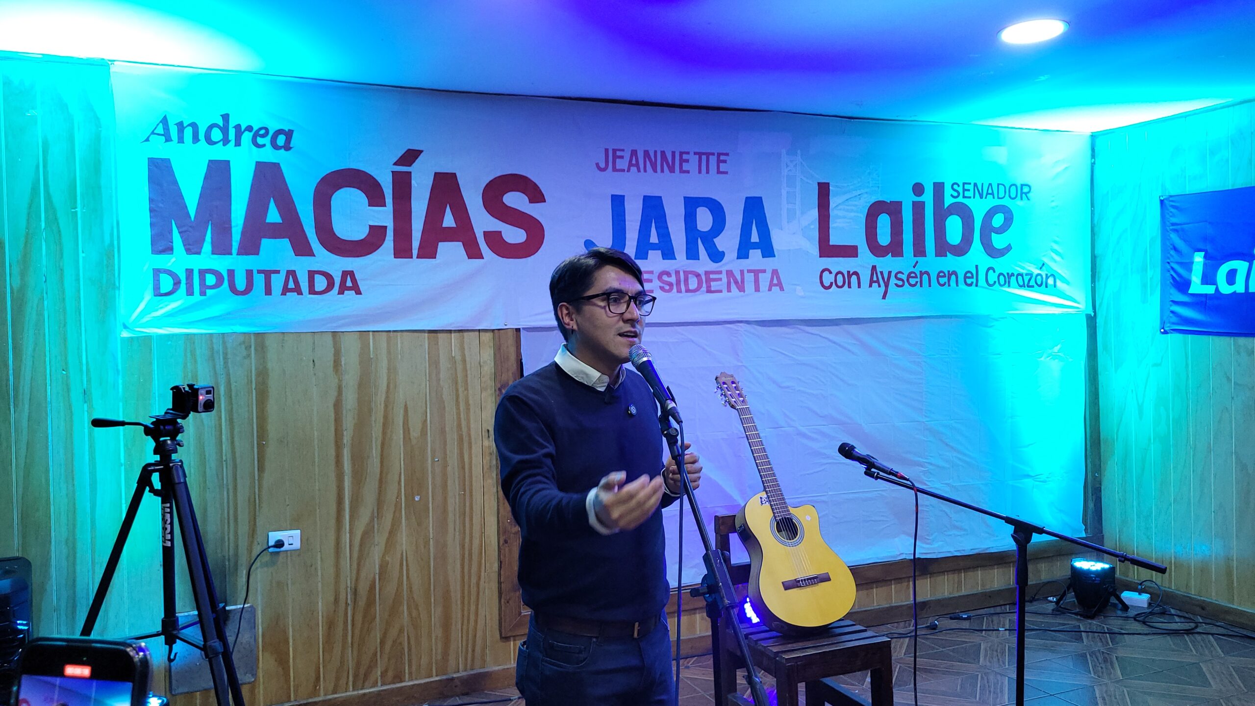 Con gran respaldo los candidatos del PS Tomas Laibe y Andrea Macías realizan lanzamiento de campaña en Aysén