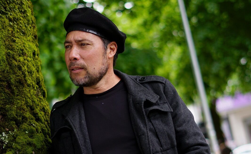 ¡Prohibido ser feliz! Es el título del inédito libro del literato Sergio Rambla Márquez